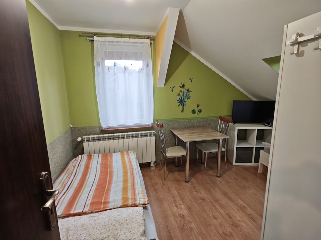 Pokój 2-osobowy zielony – noclegi Podzamcze Ogrodzieniec